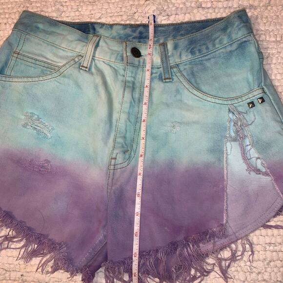 90's Tie Dye Studded Denim Cutoff Jean Shorts - Picture 8 of 8